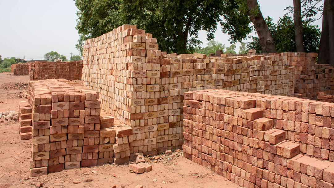 Industry and academia join forces to improve energy efficiency in Pakistan’s brick kiln sector